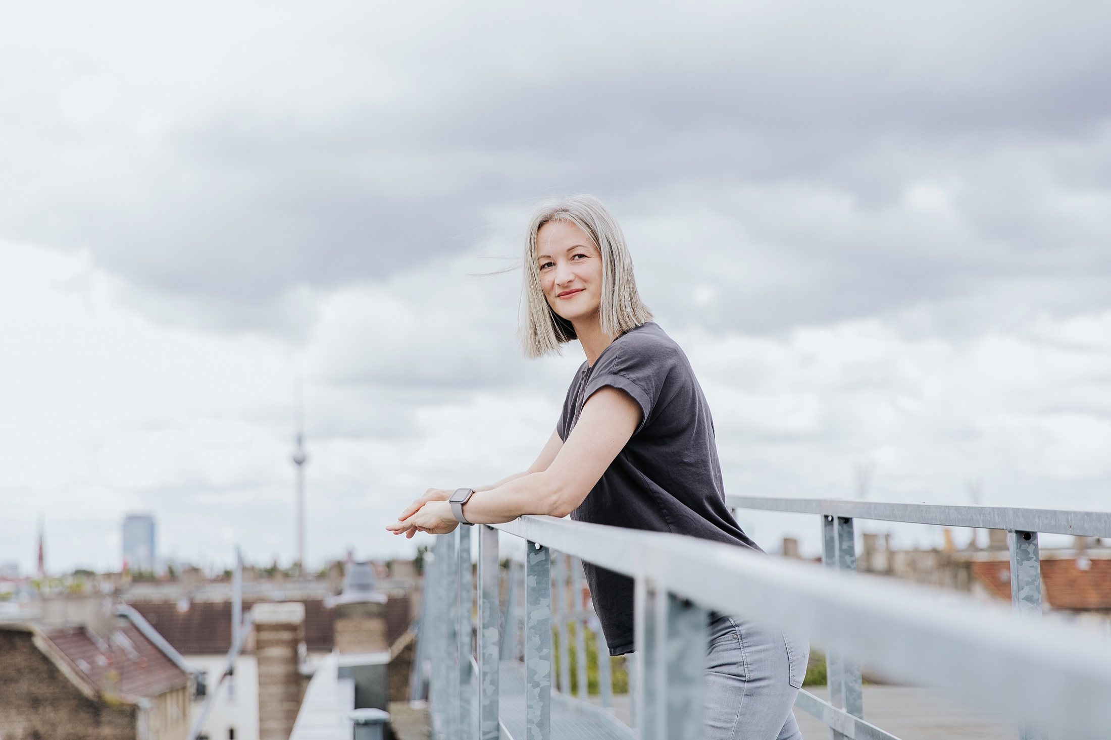 Antonia Milczarek: Porträt am Arbeitsplatz